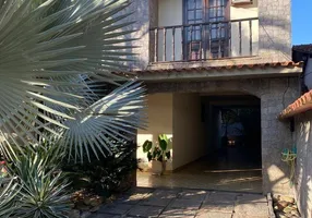 Foto 1 de Casa com 5 Quartos à venda, 410m² em Cavaleiros, Macaé