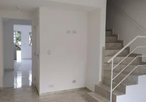 Foto 1 de Casa de Condomínio com 2 Quartos à venda, 92m² em Horto do Ipê, São Paulo