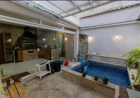 Foto 1 de Casa com 2 Quartos à venda, 153m² em Tijuca, Rio de Janeiro