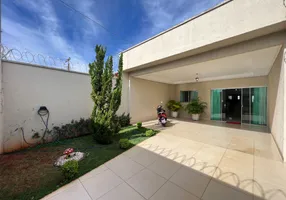 Foto 1 de Casa com 3 Quartos à venda, 121m² em Moinho dos Ventos, Goiânia