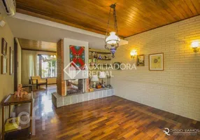 Foto 1 de Casa com 3 Quartos à venda, 271m² em Três Figueiras, Porto Alegre