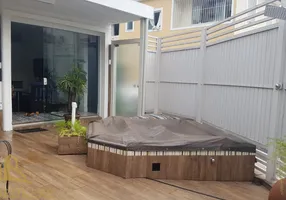 Foto 1 de Casa com 2 Quartos à venda, 140m² em Aterrado, Volta Redonda