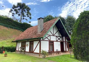 Foto 1 de Casa com 3 Quartos à venda, 277m² em Recanto das Araucarias, Campos do Jordão