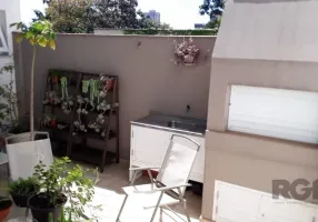 Foto 1 de Apartamento com 2 Quartos à venda, 125m² em Mont' Serrat, Porto Alegre