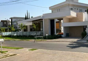 Foto 1 de Casa de Condomínio com 4 Quartos à venda, 284m² em Condomínio do Lago, Goiânia