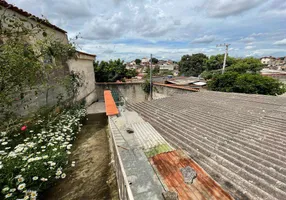 Foto 1 de Casa com 2 Quartos à venda, 290m² em Palmeiras, Belo Horizonte