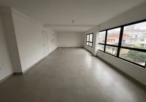 Foto 1 de Sala Comercial para alugar, 72m² em Barreiros, São José