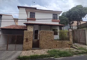 Foto 1 de Casa com 4 Quartos à venda, 360m² em Planalto, Belo Horizonte