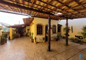 Foto 1 de Casa com 2 Quartos à venda, 163m² em Maria Goretti, Belo Horizonte