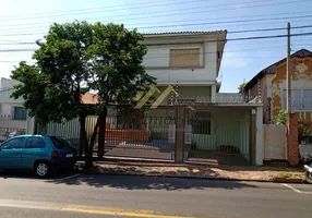 Foto 1 de Sobrado com 3 Quartos para alugar, 226m² em Vila Prado, São Carlos