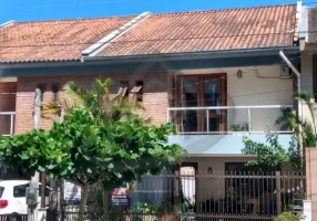 Foto 1 de Sobrado com 3 Quartos à venda, 173m² em Hípica, Porto Alegre