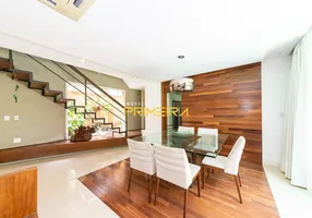 Foto 1 de Casa com 4 Quartos à venda, 241m² em Alto da Glória, Curitiba