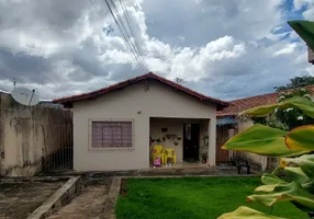 Foto 1 de Casa com 3 Quartos à venda, 120m² em Setor Leste Universitário, Goiânia