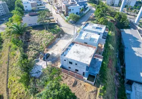 Foto 1 de Casa com 4 Quartos à venda, 280m² em Estrada do Coco, Lauro de Freitas