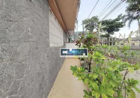 Foto 1 de Casa com 3 Quartos à venda, 134m² em Vila Voturua, São Vicente