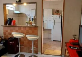 Foto 1 de Casa com 2 Quartos à venda, 71m² em Gonzaga, Santos