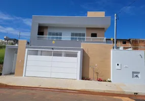 Foto 1 de Casa com 3 Quartos à venda, 226m² em Pousada do Sol, Pouso Alegre