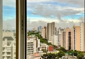 Foto 1 de Apartamento com 1 Quarto à venda, 29m² em Centro, Curitiba