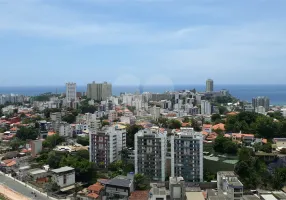 Foto 1 de Apartamento com 4 Quartos à venda, 245m² em Horto Florestal, Salvador