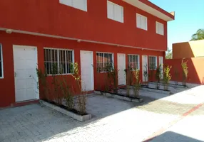 Foto 1 de Casa de Condomínio com 2 Quartos à venda, 75m² em Jardim São João, Jandira