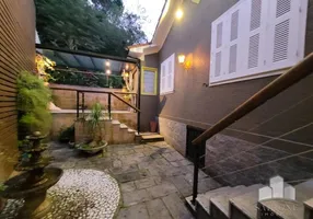 Foto 1 de Casa com 2 Quartos à venda, 143m² em Castelanea, Petrópolis