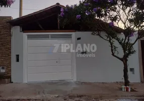 Foto 1 de Casa com 2 Quartos para venda ou aluguel, 48m² em Jardim Araucária, São Carlos