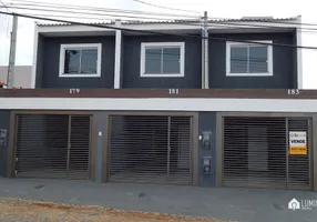 Foto 1 de Sobrado com 2 Quartos à venda, 84m² em Órfãs, Ponta Grossa