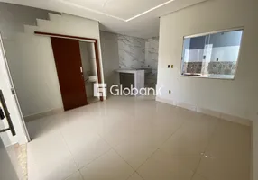 Foto 1 de Sobrado com 2 Quartos à venda, 82m² em Santa Rafaela, Montes Claros