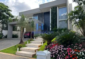 Foto 1 de Sobrado com 4 Quartos à venda, 440m² em Residencial Alphaville Flamboyant, Goiânia