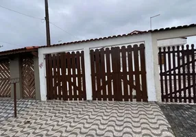 Foto 1 de Casa com 2 Quartos à venda, 67m² em Balneario Itaguai, Mongaguá