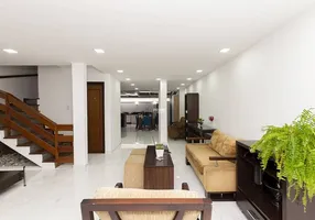 Foto 1 de Casa com 4 Quartos à venda, 167m² em Capão da Imbuia, Curitiba