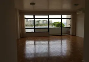 Foto 1 de Apartamento com 3 Quartos para alugar, 215m² em Botafogo, Rio de Janeiro