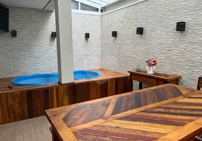 Foto 1 de Casa de Condomínio com 3 Quartos à venda, 180m² em Parque São Domingos, São Paulo