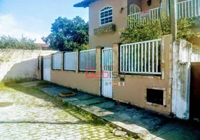 Foto 1 de Casa com 5 Quartos para venda ou aluguel, 260m² em São José, São Pedro da Aldeia