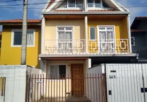 Foto 1 de Sobrado com 6 Quartos à venda, 150m² em Uberaba, Curitiba