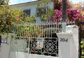 Foto 1 de Casa com 6 Quartos à venda, 208m² em Ilha do Leite, Recife