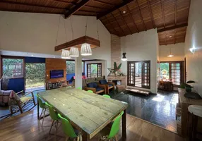 Foto 1 de Casa de Condomínio com 4 Quartos à venda, 220m² em Nova Fazendinha, Carapicuíba