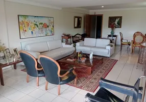 Foto 1 de Apartamento com 4 Quartos à venda, 194m² em Monteiro, Recife