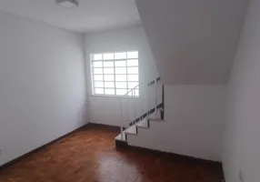 Foto 1 de Sobrado com 5 Quartos à venda, 250m² em Vila Paiva, São Paulo