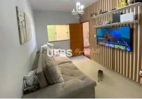 Foto 1 de Casa com 3 Quartos à venda, 120m² em Parque Trindade, Aparecida de Goiânia