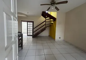 Foto 1 de Casa com 2 Quartos à venda, 82m² em Centro, Bertioga