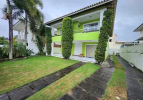 Foto 1 de Casa de Condomínio com 4 Quartos à venda, 300m² em Estrada do Coco, Lauro de Freitas