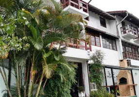 Foto 1 de Casa com 4 Quartos à venda, 210m² em Centro, Petrópolis