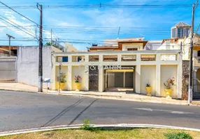 Foto 1 de Casa com 4 Quartos à venda, 395m² em Canaã, Londrina