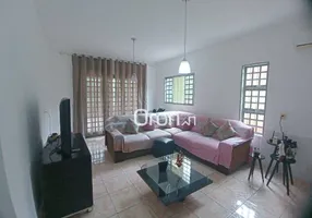 Foto 1 de Casa com 3 Quartos à venda, 266m² em Vila Jardim Pompéia, Goiânia