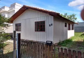 Foto 1 de Casa com 3 Quartos à venda, 70m² em Carianos, Florianópolis