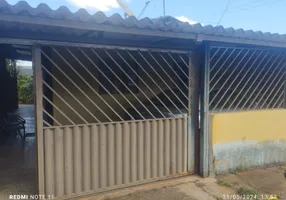 Foto 1 de Casa com 2 Quartos à venda, 180m² em Setor Maysa, Trindade