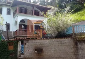 Foto 1 de Casa com 3 Quartos à venda, 700m² em Quitandinha, Petrópolis