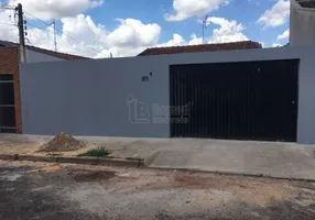 Foto 1 de Casa com 3 Quartos à venda, 100m² em Parque Cecap, Araraquara