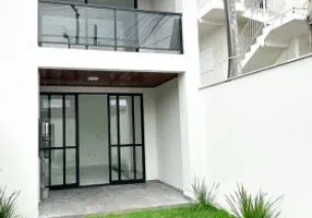 Foto 1 de Casa com 2 Quartos à venda, 181m² em Jurerê, Florianópolis